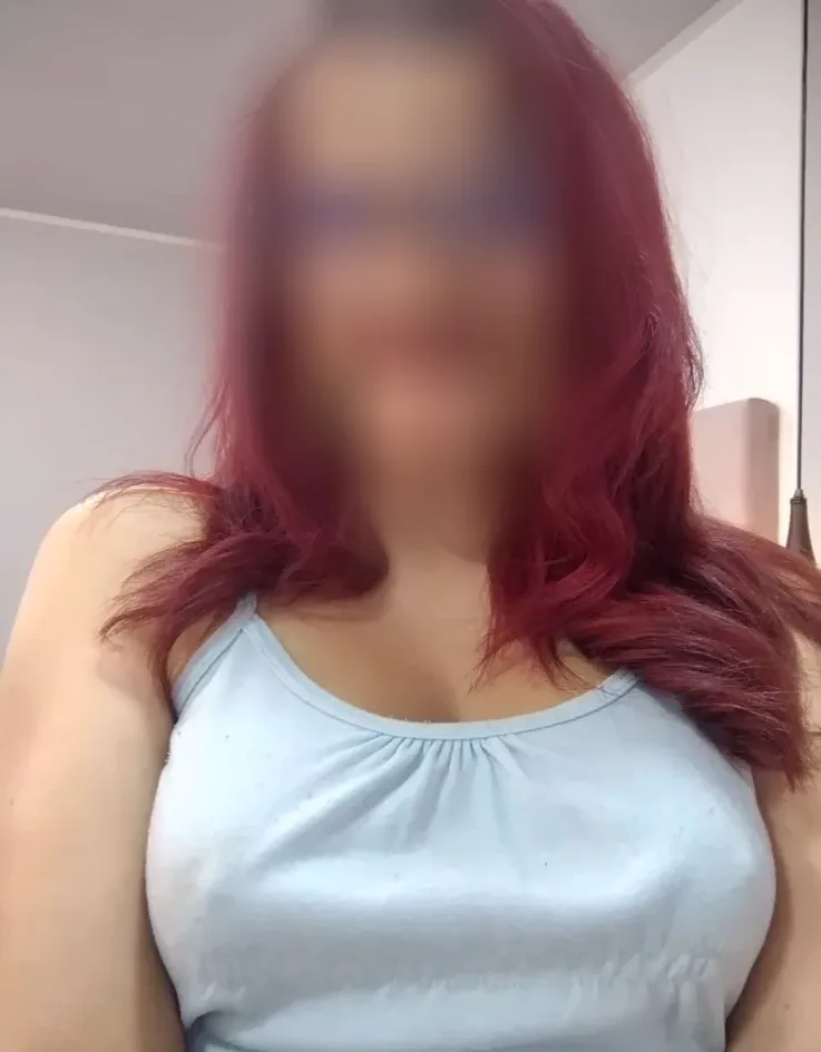 Amara, 23