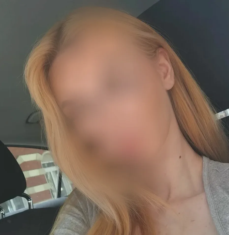 Angharad, 20