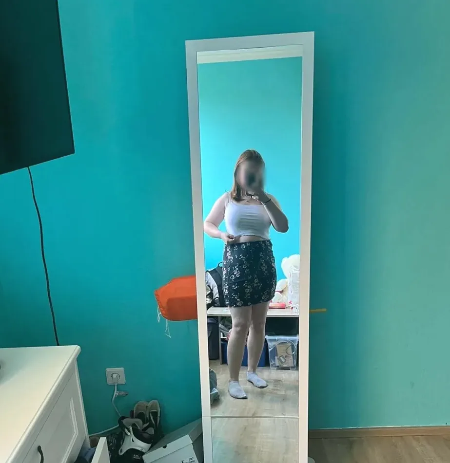Anjali, 18