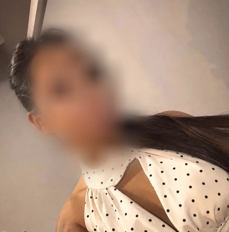 Ayesha, 25