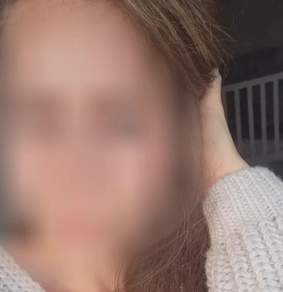 Chloe, 31