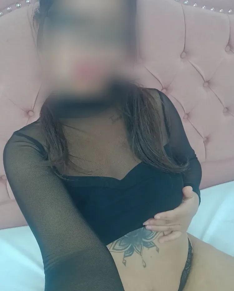 Jade, 24
