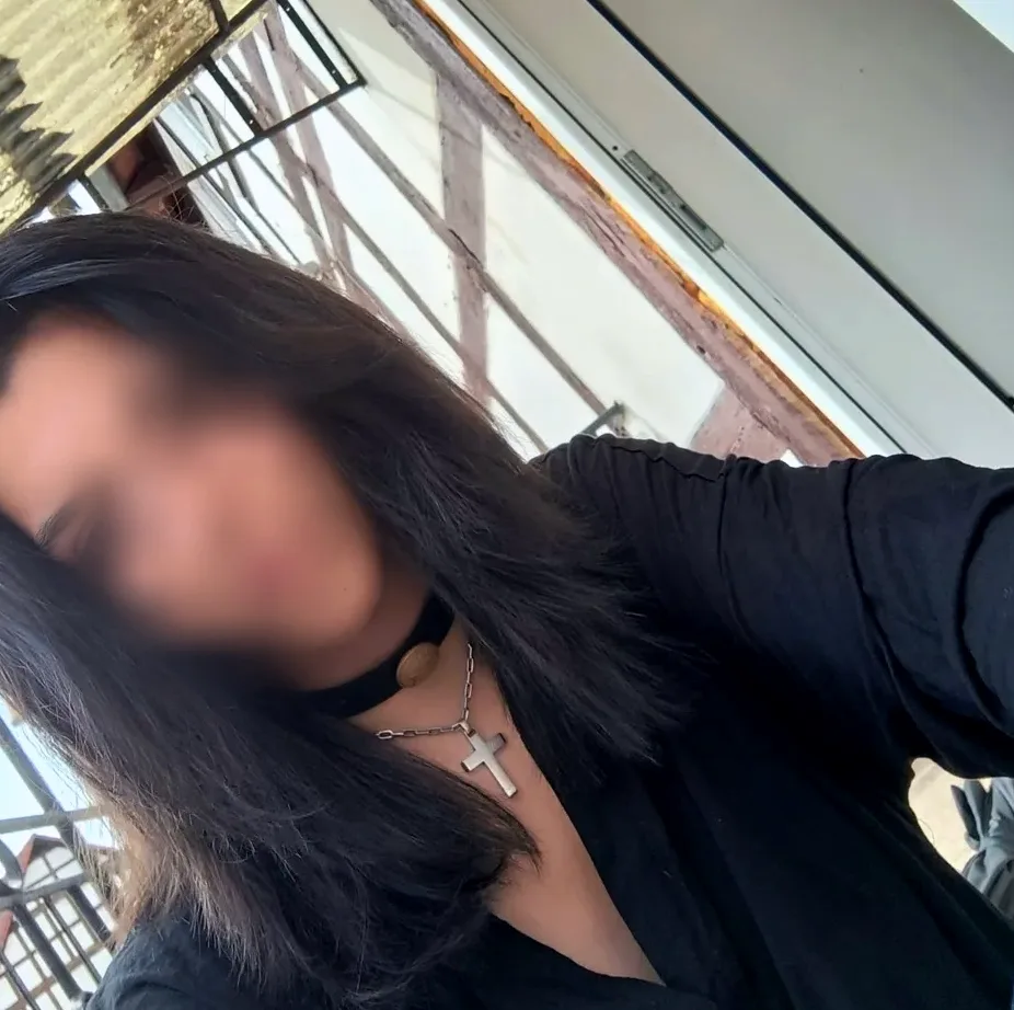 Katie, 28