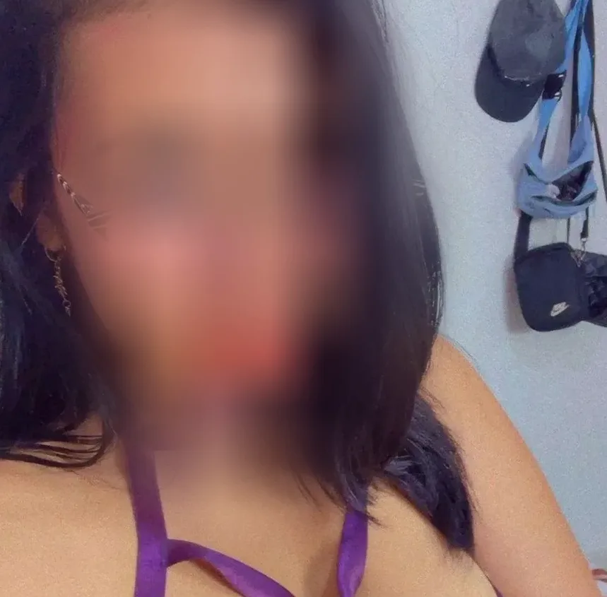 Kayleigh, 23