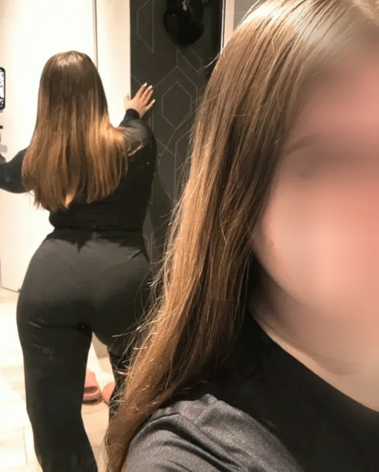 Kayleigh, 22