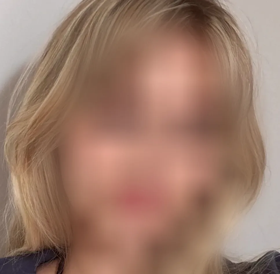 Megan, 20